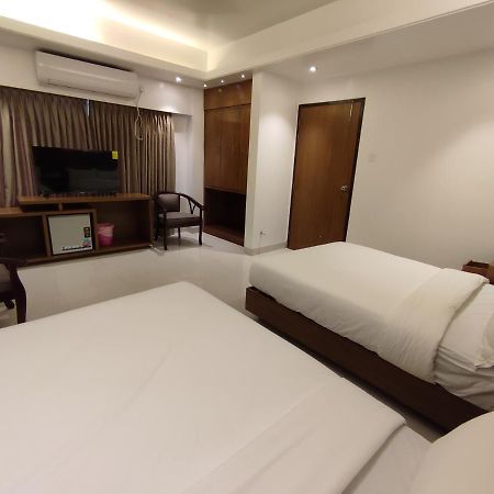 Hotel Holy Gate Srihotto Zewnętrze zdjęcie